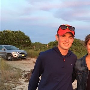 Meet your Posher, Devin